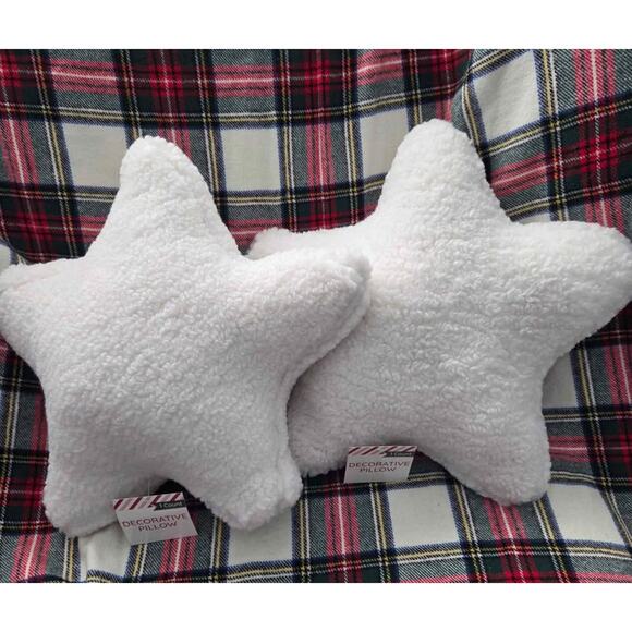 “2pc Star Sherpa Pillows – Soft Winter Cottagecore Decor” - Picture 2 of 4